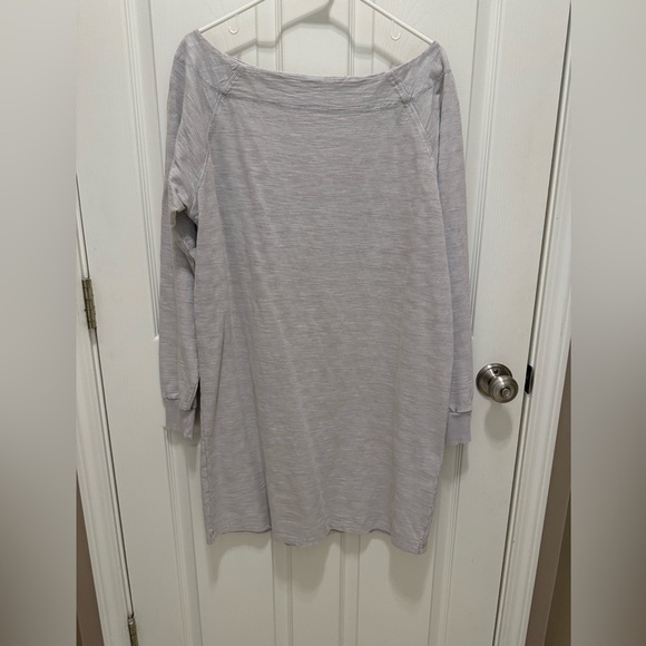 MODODOC • Wide-Neck Dress in Grey size Medium - Picture 7 of 7